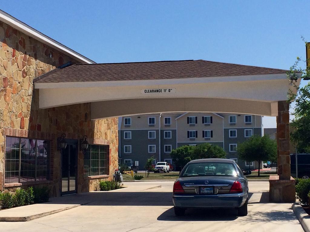 Super 8 By Wyndham San Antonio Near Fort Sam Houston Exterior photo